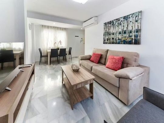 Calle Salitre, Málaga, Andalusia 29002 - Photo 1