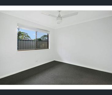 11 Moana Cr, Birkdale, Qld 4159 - Photo 3