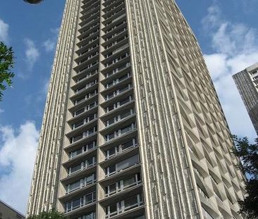 Studio-70 rue du Javelot -TOUR SAPPORO Paris (75013) - Photo 1