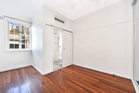 Deposit Taken&comma; Opens Cancelled&excl; - Stylish 1 Bedder in a Hot Location&excl; - Photo 5