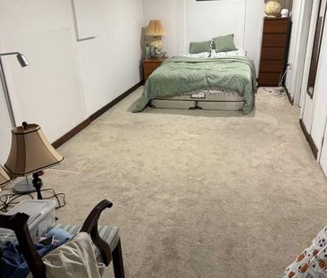 For Lease - 102 Billington Crescent, Toronto, Ontario - Photo 5