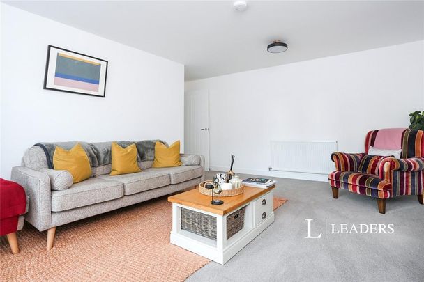 5 bedroom detached house to rent - Photo 1