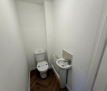 3 bedroom semi-detached house to rent - Photo 1