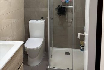 Quartos Grandes em T4 renovado Odivelas Entrada 1Junho