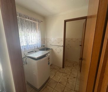 Neat and Tidy 2 Bedroom Unit - Photo 2