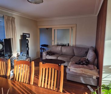 Mount Waverley - Photo 1