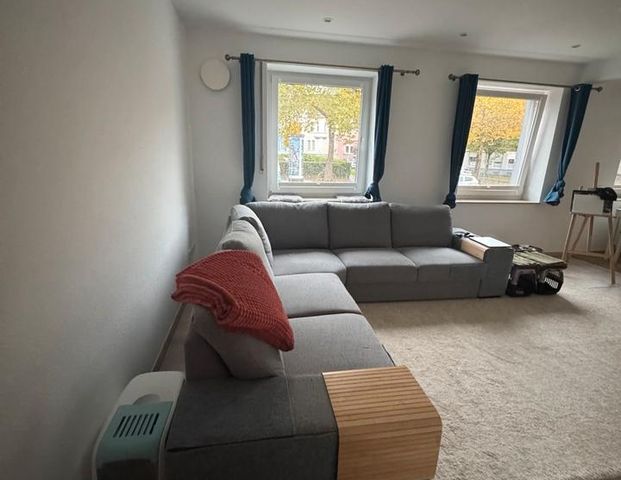 Wir suchen einen Nachmieter. Küche & Parkplatz ohne Zusatzgebühr. - Photo 1