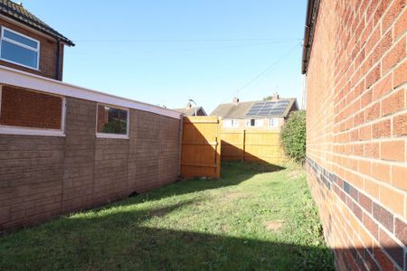 Coniston Crescent, Loughborough - Photo 2