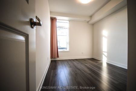 3062 Sixth Line #341 - Photo 4