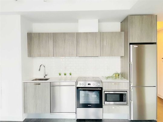 For Lease - 50 Charles Street Unit# 1915, Toronto, Ontario - Photo 1