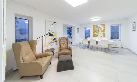 Jedinečný 5i RD 250m2, 3x kúpeľňa, parkovanie a príjemná záhrada 570m2 - Photo 5