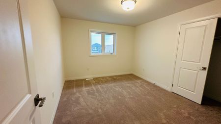 For Lease - 3773 Sunbank Crescent, Severn, Ontario - Photo 5