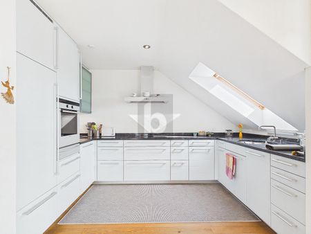 SUNNY, QUIET AND CENTRAL - Foto 2