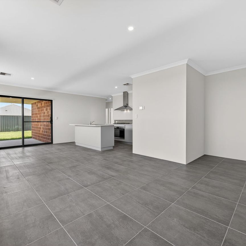 BRAND NEW HOME - ULTIMATE FAMILY LIVING - Photo 1