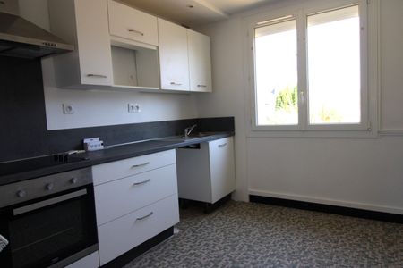 Location Maison 4 pièces 89m² LANGUEUX 22360 - Photo 2