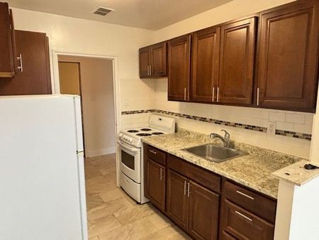 For Lease - 2 Kinsdale Boulevard Unit# 309, Toronto, Ontario - Photo 5