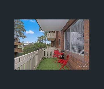 Updated Unit with Secure Parking - Photo 3