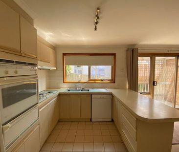 TWO BEDROOM UNIT IN WANDANA HEIGHTS - Photo 3