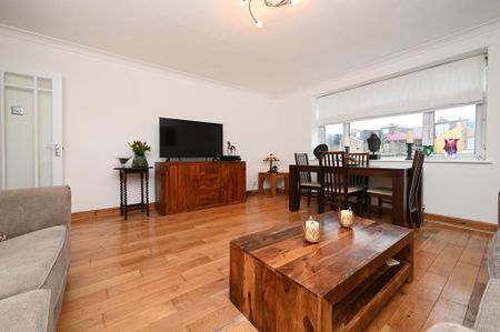 2 bedroom ground floor flat to rent - Photo 4