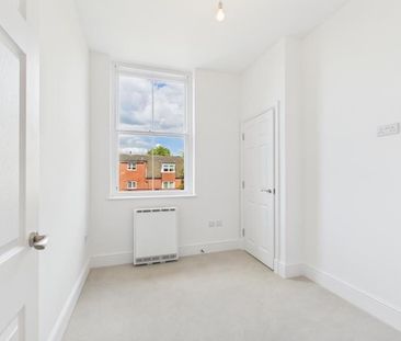 Elizabeth House, Denmark Road, Gloucester - Photo 2
