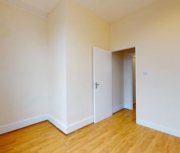 Lea Bridge Road, London, E10 - Photo 2