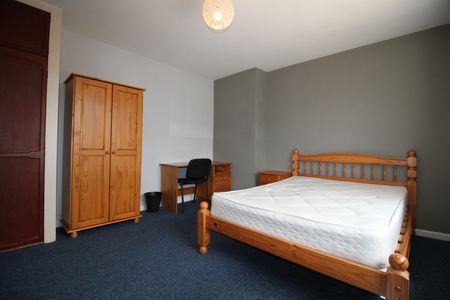 5 Bed Terraced House, Harefield Road, SO17 - Photo 3