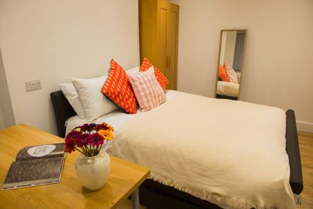 Bernard St, Swansea, SA2 - Photo 3