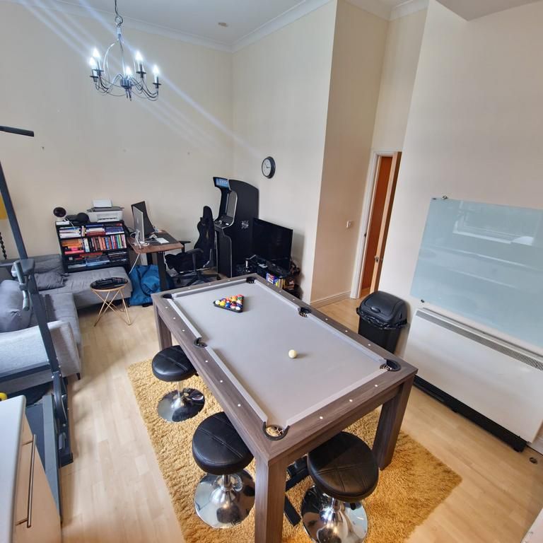 1 bedroom in a house share to rent - Photo 1