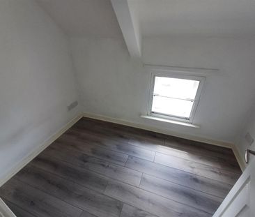 White Lion, Cowbridge Road West, Cardiff - Photo 2