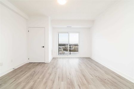 For Lease - 4 Spice Way Unit# 604, Barrie, Ontario - Photo 4