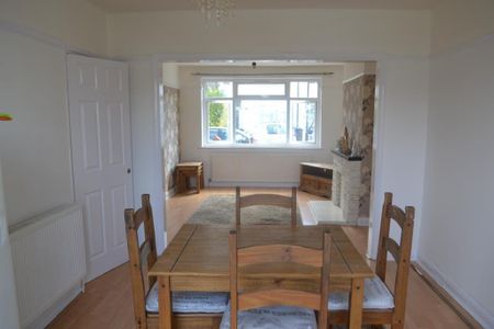 3 bedroom semi-detached house to rent - Photo 2
