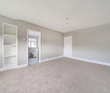 4 bedroom semi-detached house to rent - Photo 3