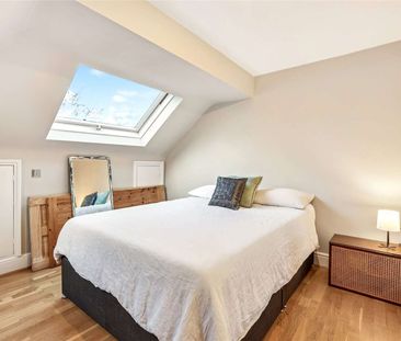 Fabulous family home on a beautiful tree-lined road in the heart of... - Photo 4