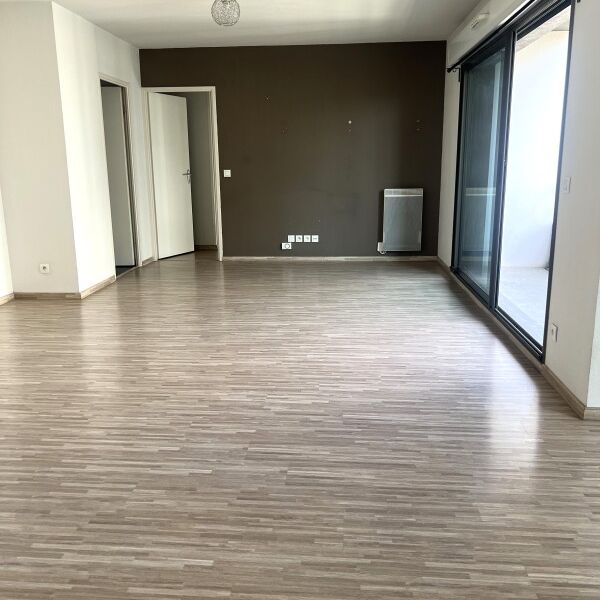 Location Appartement 4 pièces 94m² BORDEAUX 33100 - Photo 1