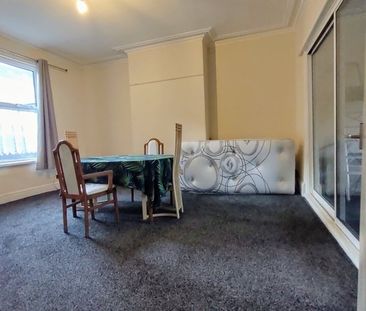 4 Bed Terraced House, Gathorne Terrace, LS8 - Photo 4