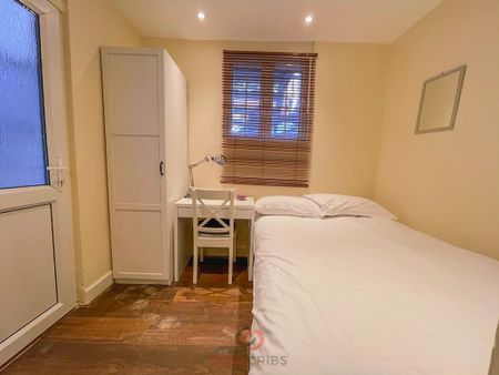 Inverness Terrace, Bayswater, London, W2 - Photo 3
