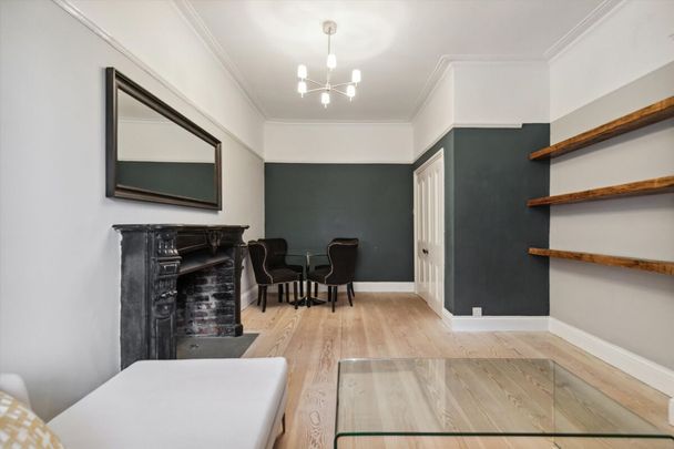 Two bedroom apartment available to rent in Queen's Gardens, W2. - Photo 1