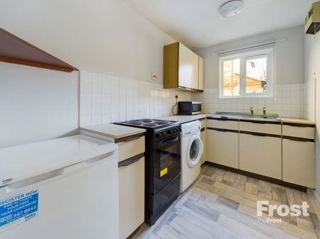 Gresham Court, Cherry Orchard, Staines-Upon-Thames,TW18 - Photo 4
