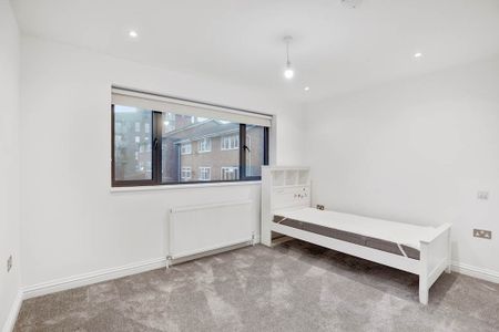 4 Bed Terraced House, Ravensdale Gardens, SE19 - Photo 5