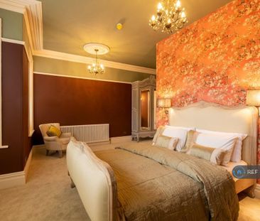 6 bedroom terraced house to rent - Photo 4