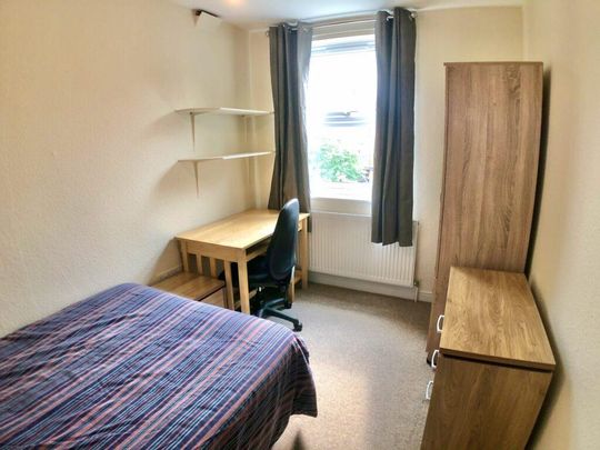 5 bedroom terraced house to rent - Photo 1