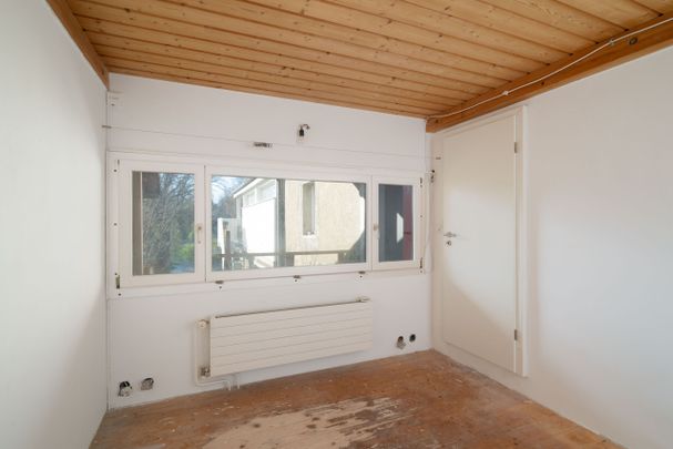 Beautiful renovated apartment in a village building - Photo 1