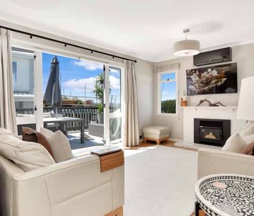 3 Bedrooms, 1 Bathroom & Single Garage - Photo 2