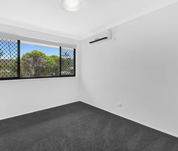 13 Kurrawa Avenue, Mermaid Waters QLD 4218 - House For Rent | Domain - Photo 4