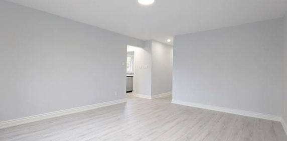 431 Balliol St - bright 2-bedroom apartment - Photo 2