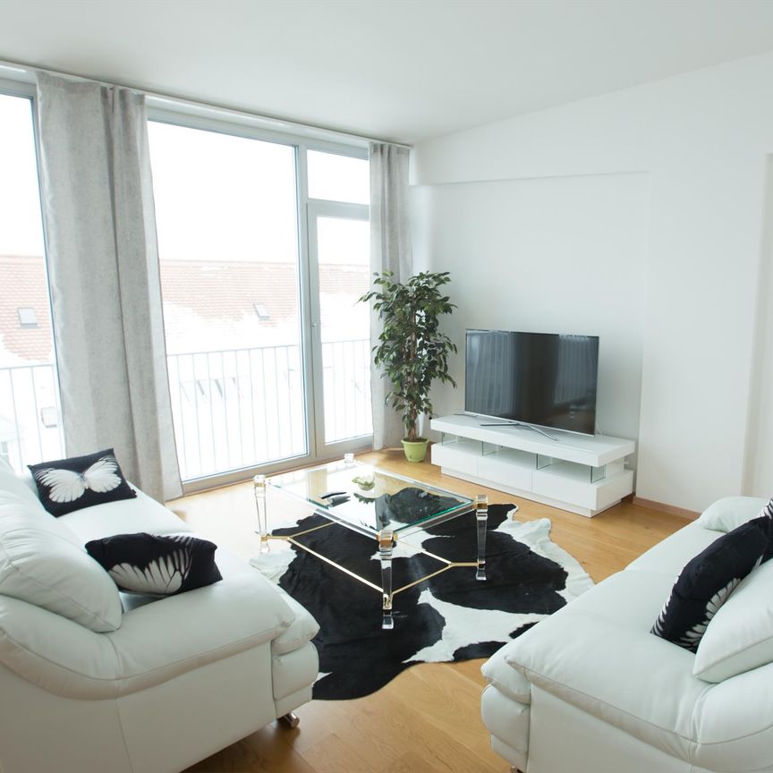 Luxuriöse möblierte 2.5-Zimmer-Wohnung mit Service im Zentrum von Biel - Foto 1