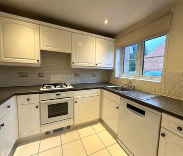 3 bedroom terraced house to rent - Photo 5