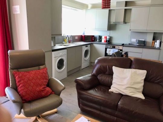 Winterbourne Road First Floor Large Single - Photo 1