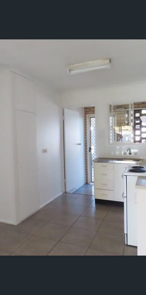 13 Caley Terrace, Rural View, Qld 4740 - Photo 2