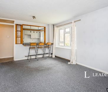 2 bedroom property to rent Acre Close, Haywards Heath, West Sussex,... - Photo 1